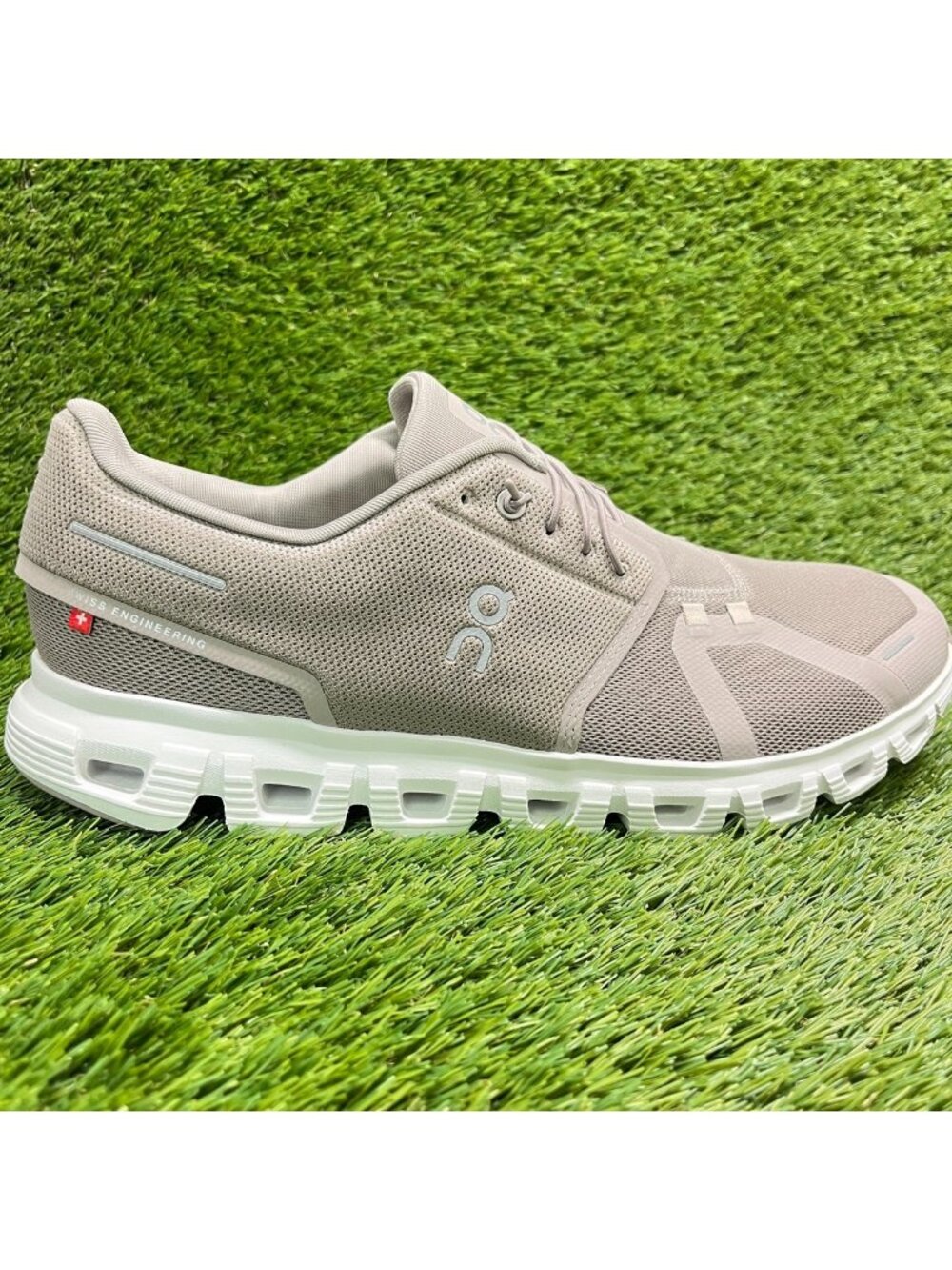 On Cloud 6 Mens Size 13 Fog Gray White Athletic Running Walking Shoes Sneakers - Picture 1 of 10